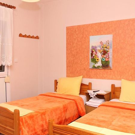 Germanos Studios Loutraki  Bagian luar foto